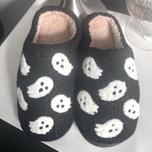 Ghost Slippers Size 7-8